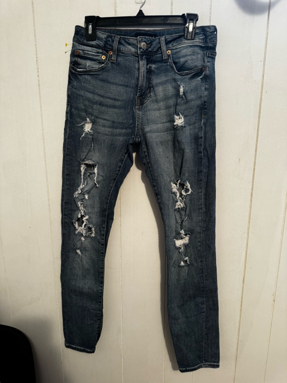 Aeropostale Men's Skinny Distressed Dark Blue Jeans